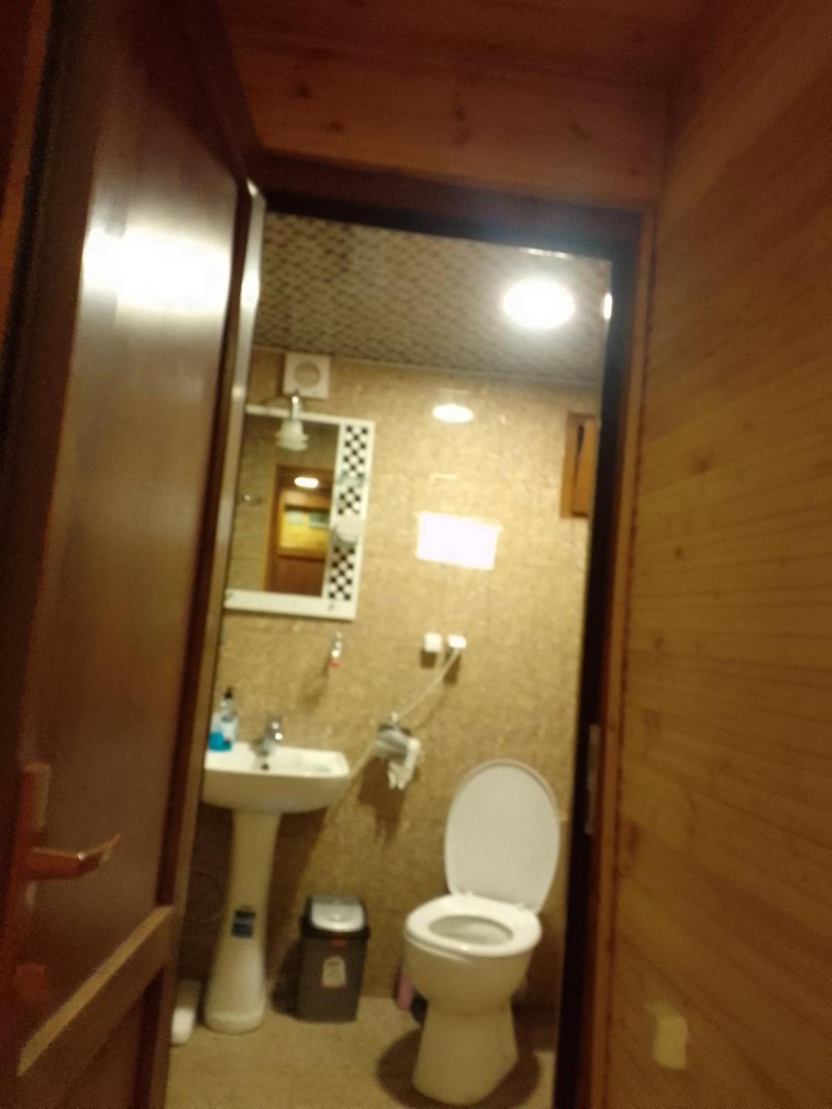 Guesthouse Luka Ushguli Exterior foto