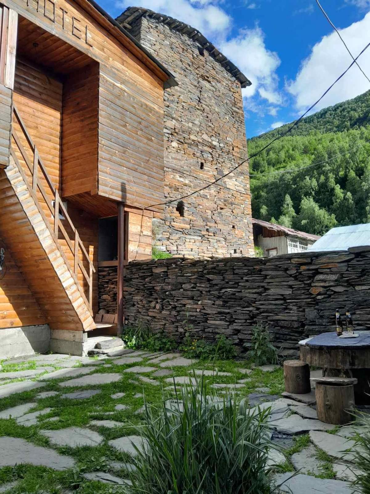 Guesthouse Luka Ushguli Exterior foto